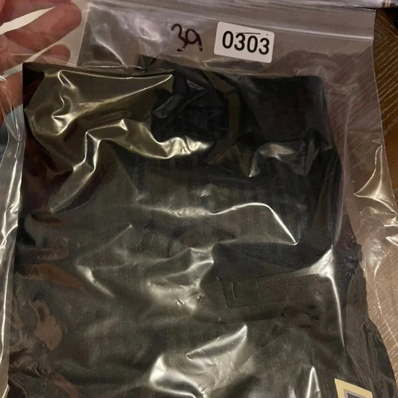 NWT’S. Colosseum Black Purdue Boilermakers Quarter-Zip Pullover. - Picture 8 of 8